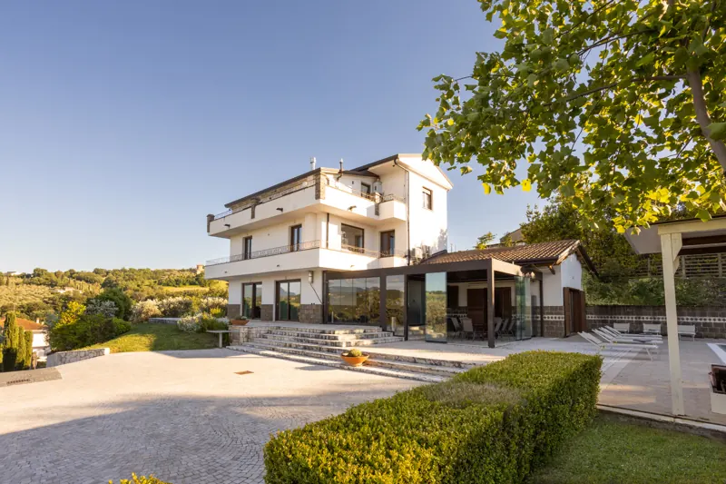 La villa e il patio